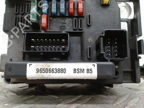 Used Fuse box PEUGEOT 307 CC (3B) 2.0 16V (136 hp) 28348850
