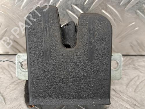 Cerradura de porton trasero Cerradura de porton trasero VW POLO IV (9N_, 9A_) 1.2 12V (64 hp) 37629478 37629478