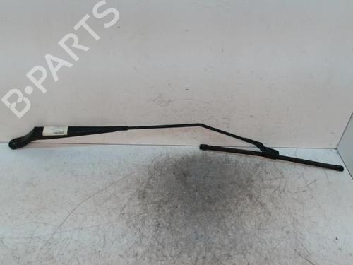 Used Front windshield wiper arm PEUGEOT 208 I (CA_, CC_) 1.4 HDi (68 hp) 28342753