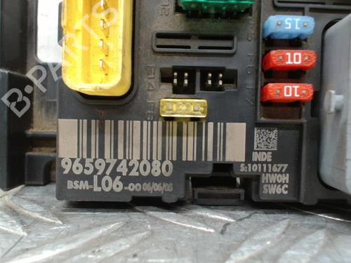 Used Fuse box PEUGEOT 307 Break (3E) 1.6 HDi 110 (109 hp) 28348865