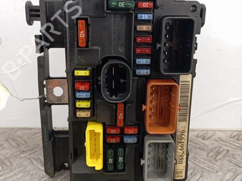 Boîte à Fusibles CITROËN C3 I (FC_, FN_) 1.6 16V HDi (90 hp) 28840155