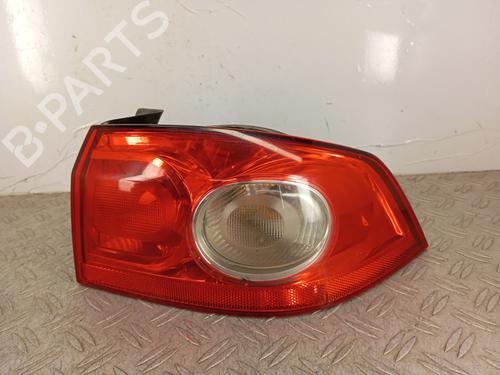 Used Right taillight RENAULT LAGUNA II (BG0/1_) 1.9 dCi (BG1A, BG1W, BG0G) (110 hp) 30328430