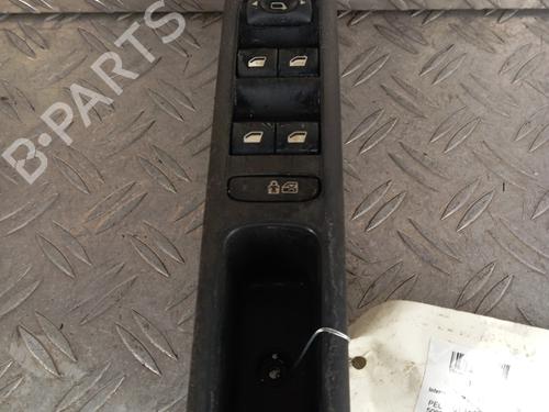 Used Left front window switch PEUGEOT 5008 (0U_, 0E_) 1.6 HDi (110 hp) 32363714