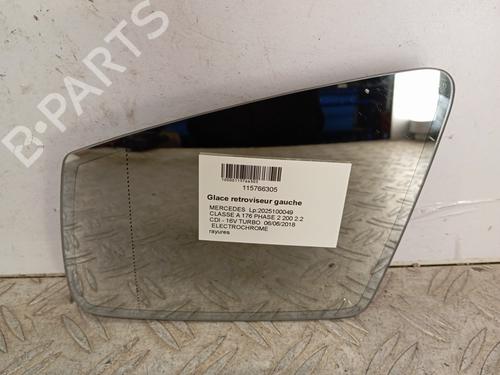 Używane Szkło lusterka lewego MERCEDES-BENZ A-CLASS (W176) A 200 CDI / d (176.008) (136 hp) 30444051