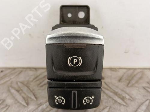 Used Switch RENAULT KADJAR (HA_, HL_) 1.2 TCe 130 (HLMR) (130 hp) 29206741