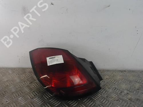 Høyre baklys MITSUBISHI COLT VI (Z3_A, Z2_A) 1.1 (Z31A, Z32A) (75 hp) 28347809