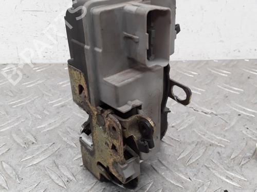 Venstre foran lås PEUGEOT 206 Hatchback (2A/C) 2.0 HDI 90 (90 hp) 28343589