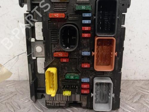 Boîte à Fusibles PEUGEOT 307 (3A/C) 1.6 HDi (90 hp) 28344386
