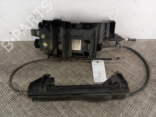 Used Electric handbrake RENAULT SCÉNIC II (JM0/1_) 1.5 dCi (JM1E, JM16) (106 hp) 29725307