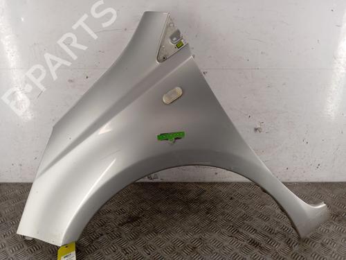 Guarda-lamas esquerdo NISSAN NOTE (E11, NE11) 1.5 dCi (86 hp) 31587811