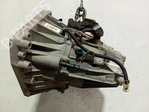 gearbox-renault-megane-iii-hatchback-bz01_-b3_-2008-32392123 main image