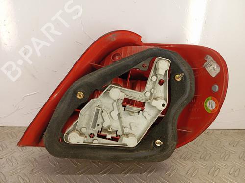 Left taillight TOYOTA AVENSIS Liftback (_T22_) 2.0 D-4D (CDT220_, CDT220R) | BP30156683C34