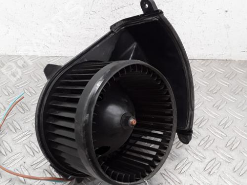 Ventilator motor RENAULT MASTER III Van (FV) 2.3 dCi 135 FWD (FV0N, FV08, FV06, FV00, FV1S) (136 hp) 28339383