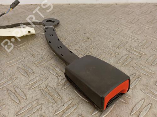 Used Seat buckle VW GOLF VII Variant (BA5, BV5) 1.6 TDI (105 hp) 30199604