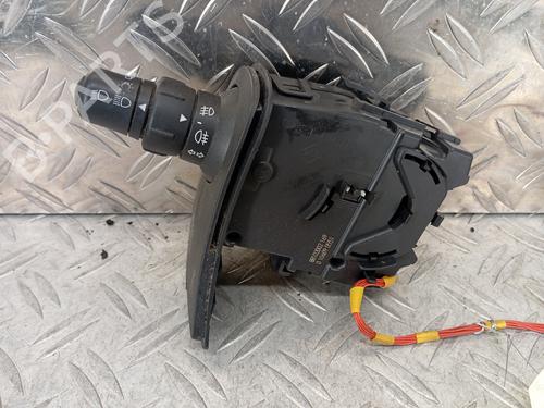switch-renault-clio-iii-br01-cr01-2005-2006-2007-2008-2009-2010-2011-2012-2013-2014-36096771 main image