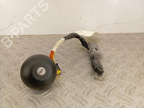 Used Ignition barrel RENAULT CLIO II (BB_, CB_) 1.2 (BB0A, BB0F, BB10, BB1K, BB28, BB2D, BB2H, CB0A,... (58 hp) 30864919
