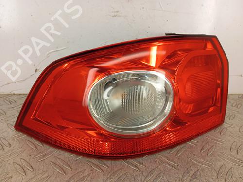 Used Left taillight RENAULT LAGUNA II (BG0/1_) 1.9 dCi (BG1A, BG1W, BG0G) (110 hp) 32420165