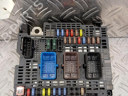 Used Fuse box Fuse box 36542832 36542832