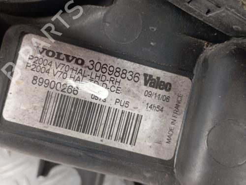Right headlight VOLVO V70 II (285) D5 | BP32126338C29 