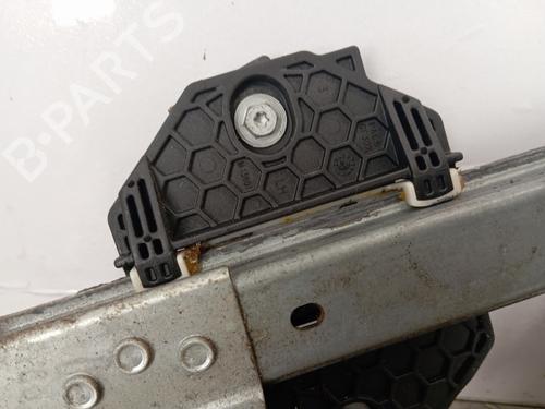 Used Front left window mechanism Front left window mechanism DACIA SANDERO II 1.5 dCi (90 hp) 28381608 28381608