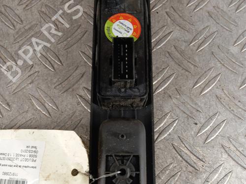 Used Left front window switch Left front window switch PEUGEOT 5008 (0U_, 0E_) 1.6 HDi (110 hp) 32363714 32363714