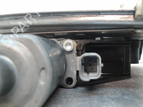 Front right window mechanism PEUGEOT 208 I (CA_, CC_) 1.4 HDi | BP28342415C23