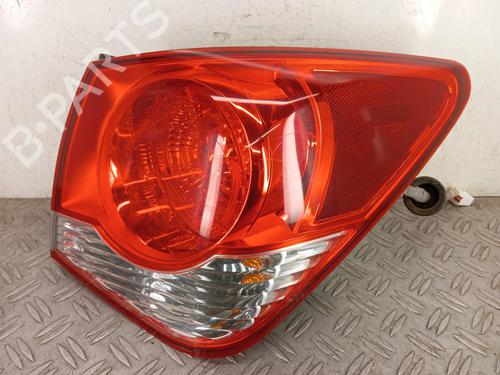 Used Right taillight CHEVROLET CRUZE (J300) 2.0 CDI (163 hp) 28345571