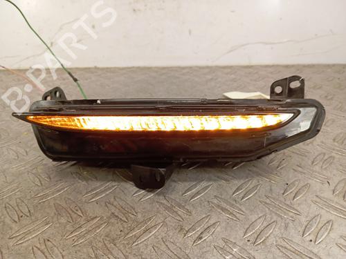 Used Right front indicator PEUGEOT 308 SW II (LC_, LJ_, LR_, LX_, L4_) 2.0 GT HDi 180 / BlueHDi 180 (181 hp) 31829925