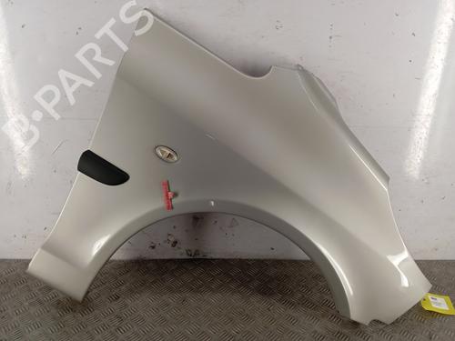 Guarda-lamas direito PEUGEOT 1007 (KM_) 1.6 16V (109 hp) 31756739