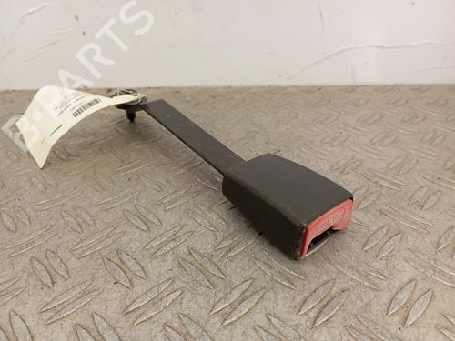 Used Seat buckle RENAULT CLIO III (BR0/1, CR0/1) 1.5 dCi (C/BR0G, C/BR1G) (68 hp) 30309479