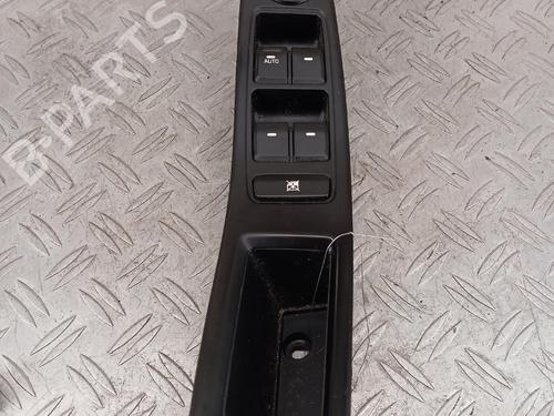 Left front window switch HYUNDAI i20 II (GB, IB) 1.2 | BP37240536I27 - Image 3