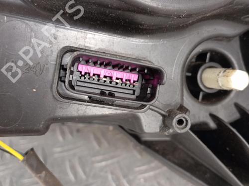 Used Right headlight Right headlight RENAULT CAPTUR I (J5_, H5_) 0.9 TCe 90 (90 hp) 40439862 40439862