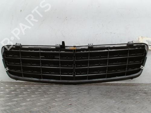 Used Grille MERCEDES-BENZ C-CLASS (W203) C 200 CDI (203.007) (122 hp) 28340677