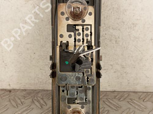 Used Lamp holder PEUGEOT 5008 (0U_, 0E_) 2.0 HDi 150 / BlueHDi 150 (150 hp) 28347945