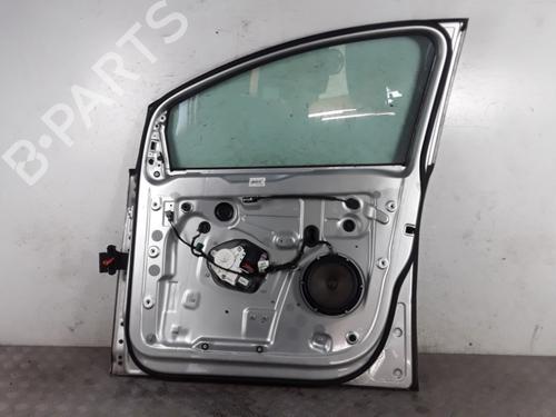 Right front door VW GOLF PLUS V (5M1, 521) 2.0 TDI 16V | BP28346532C3 