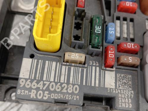 Fuse box PEUGEOT 308 I (4A_, 4C_) 1.6 HDi | BP28339996E1