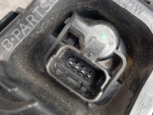 right-taillight-renault-clio-iv-bh_-2012-2013-2014-2015-2016-2017-2018-2019-2020-2021-35931175 main image