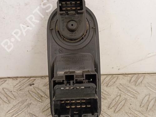 Pulsantiera anteriore sinistra RENAULT TRAFIC II Bus (JL) 2.0 dCi 90 (JL00, JL01, JL0H, JL0M, JL0P, JL0S) | BP30572234I27