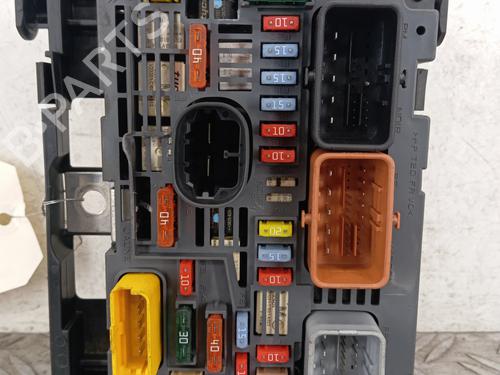 Used Fuse box CITROËN C5 III (RD_) 2.0 HDi 140 (RDRHF8, RDRHFA, RDRHA8, RDRHAJ) (140 hp) 28347289