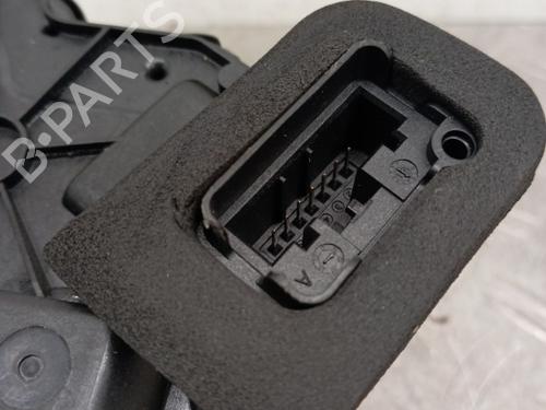 front-left-lock-audi-a3-limousine-8ys-8ym-2020-28338101 main image