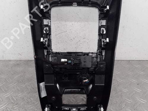 Middle console PEUGEOT 308 SW II (LC_, LJ_, LR_, LX_, L4_) 1.5 BlueHDi 100 | BP28346529I22 
