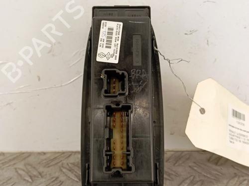 Left front window switch RENAULT KADJAR (HA_, HL_) 1.2 TCe 130 (HLMR) | BP29206740I27 