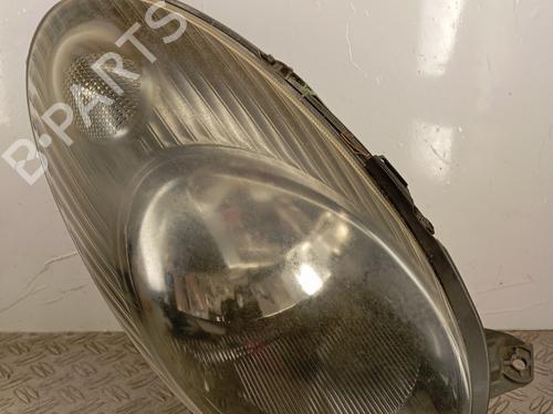 Used Right headlight NISSAN MICRA III (K12) 1.5 dCi (65 hp) 29725291