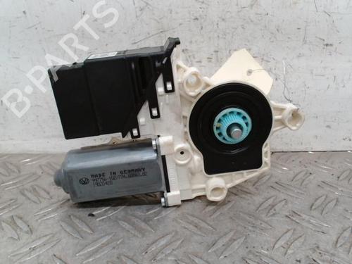 Portierruitmotor rechtsachter VW GOLF VI (5K1) 1.6 TDI (105 hp) 28340553