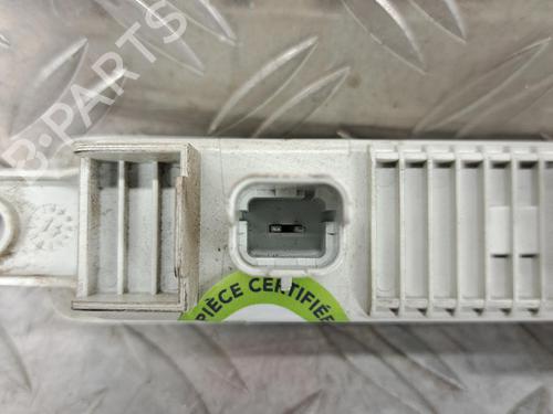 Used Right daytime light Right daytime light 36789457 36789457