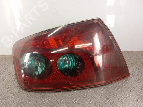 Used Left taillight PEUGEOT 407 (6D_) 2.0 HDi 135 (6DRHRH, 6DRHRE, 6DRHRG, 6DRHRJ) (136 hp) 29247657