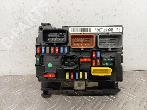 Used Fuse box Fuse box CITROËN DS3 (SA_) 1.6 HDi 110 (112 hp) 28347346 28347346
