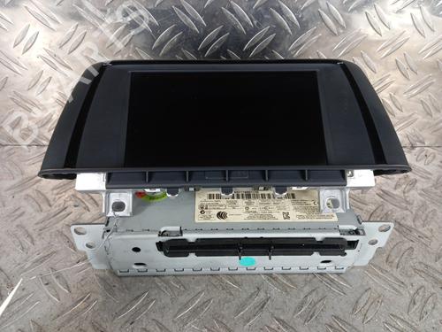 Used Display monitor BMW 1 (F20) 116 d (116 hp) 31624956