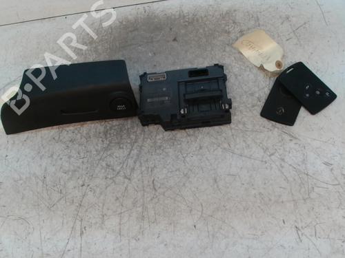card-reader-renault-clio-iv-bh_-2012-2013-2014-2015-2016-2017-2018-2019-2020-2021-28349197 main image