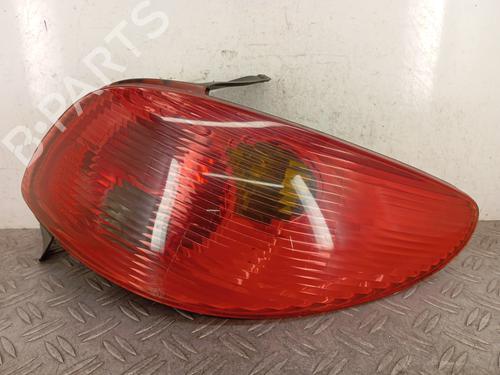 Used Right taillight PEUGEOT 206 Hatchback (2A/C) 2.0 HDI 90 (90 hp) 28348052
